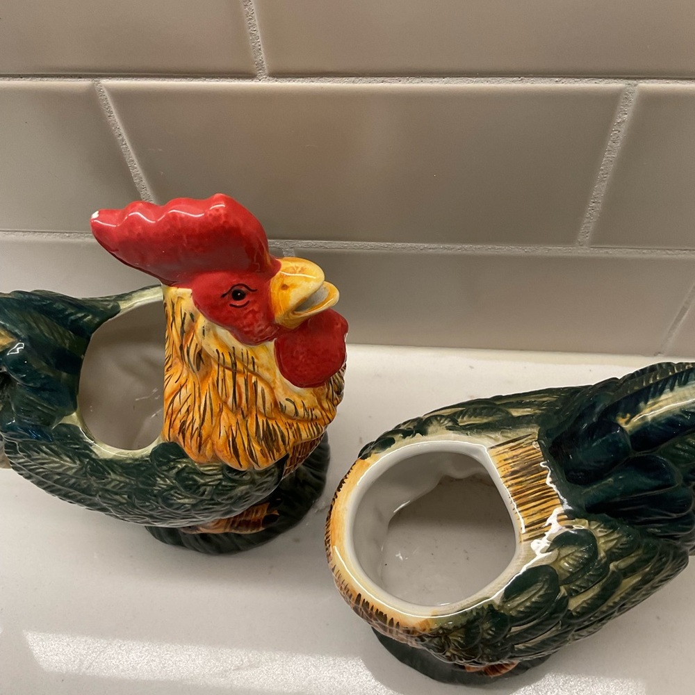 Colorful Rooster sugar and creamer Ceramic set by Farmhouse home. - Picture 2 of 3